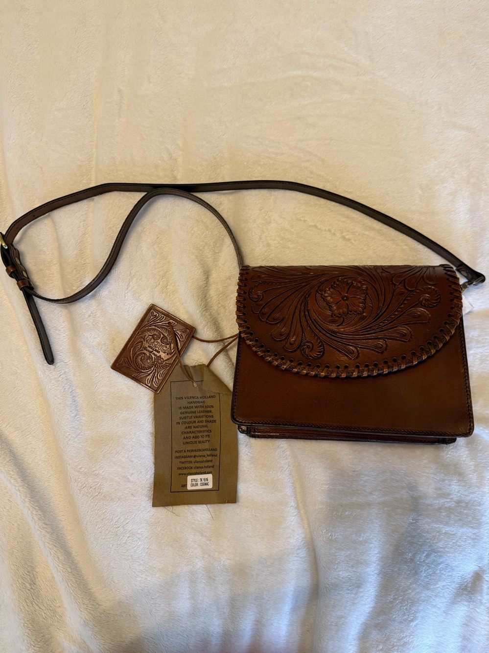 Vilenca Holland Leather Tooled Crossbody Bag - Brown. NWT